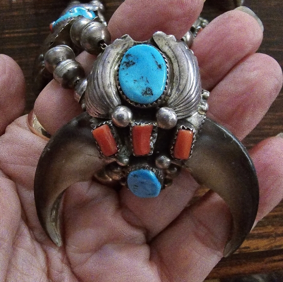 Vintage Native American Bear Claw Necklace Signed by ES (Elaine Sam) - Picture 2 of 11